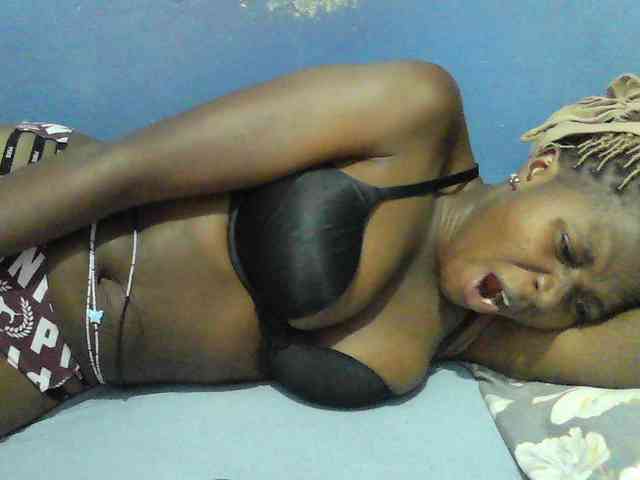 Mystiq-Ella webcam