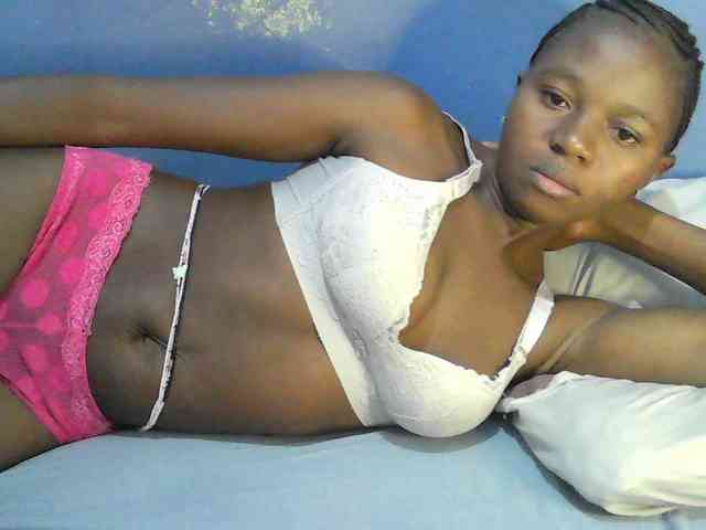 Mystiq-Ella webcam