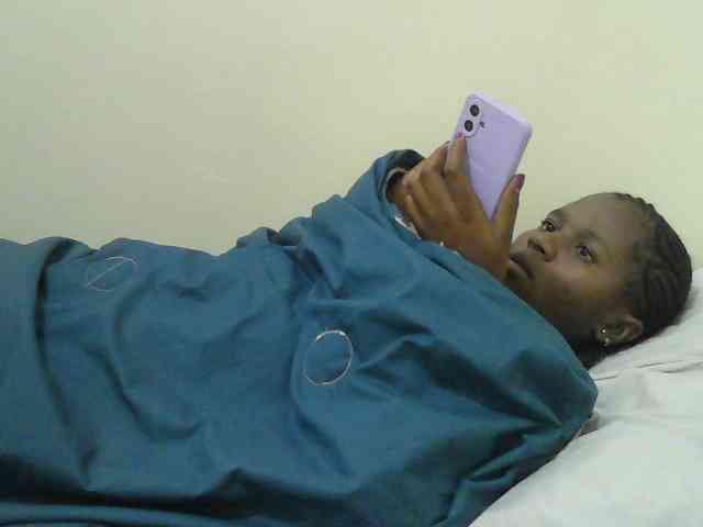 Mystiq-Ella webcam