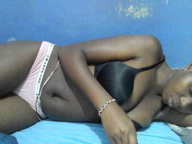 Mystiq-Ella webcam