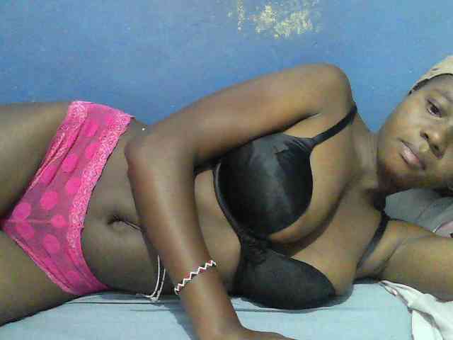 Mystiq-Ella webcam