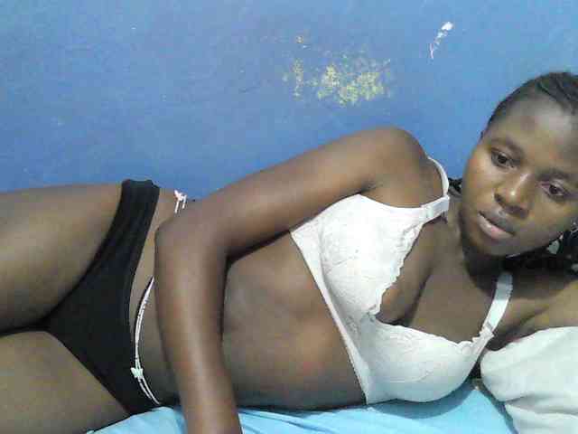 Mystiq-Ella webcam