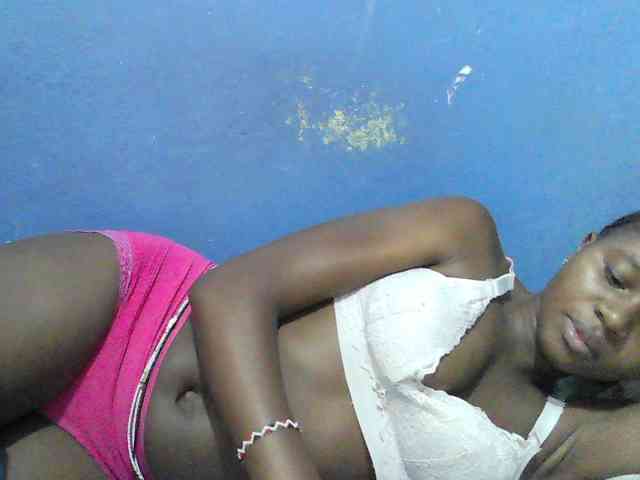 Mystiq-Ella webcam