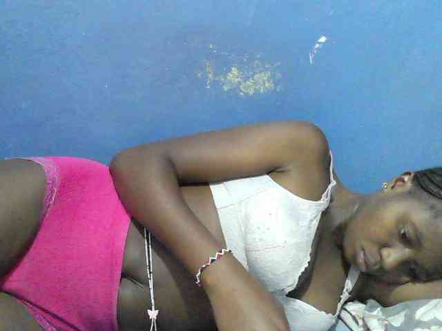 Mystiq-Ella webcam