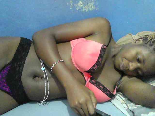 Mystiq-Ella webcam
