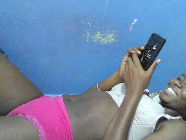 Mystiq-Ella webcam