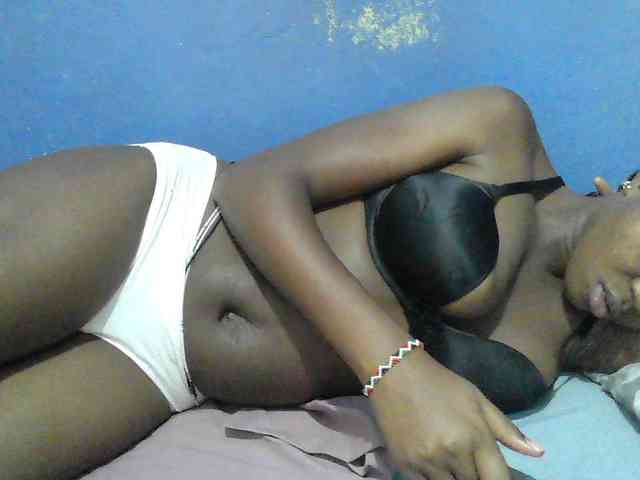 Mystiq-Ella webcam