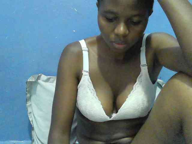 Mystiq-Ella webcam