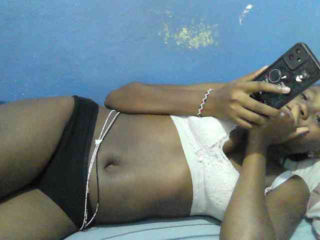 Mystiq-Ella webcam