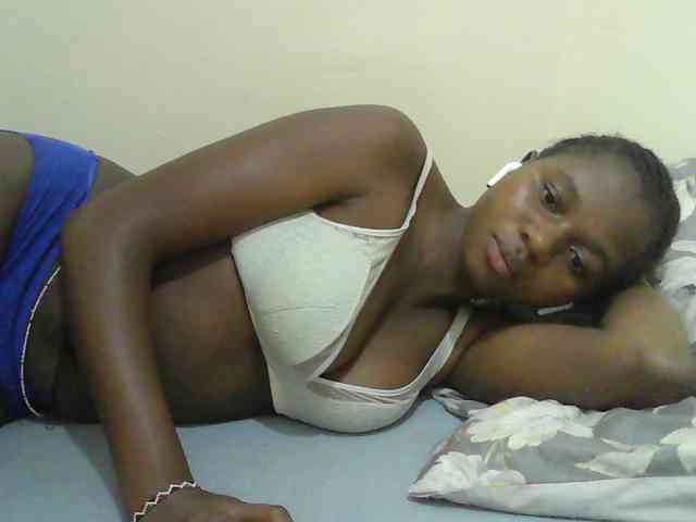 Mystiq-Ella webcam