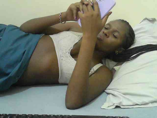 Mystiq-Ella webcam