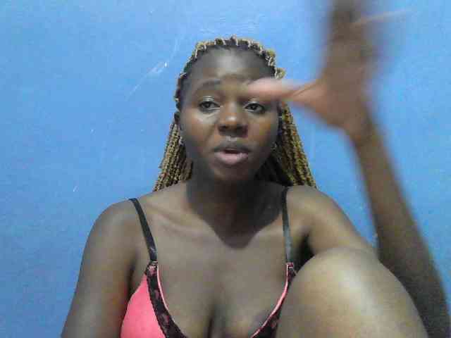 Mystiq-Ella webcam