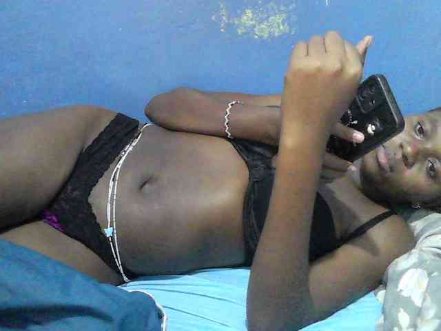 Mystiq-Ella webcam