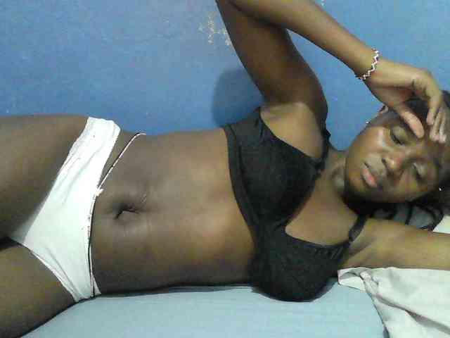 Mystiq-Ella webcam