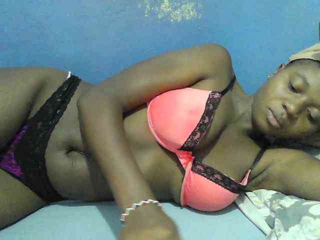Mystiq-Ella webcam