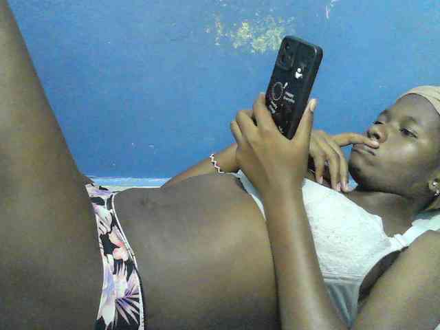 Mystiq-Ella webcam