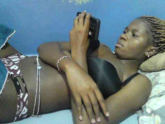 Mystiq-Ella webcam