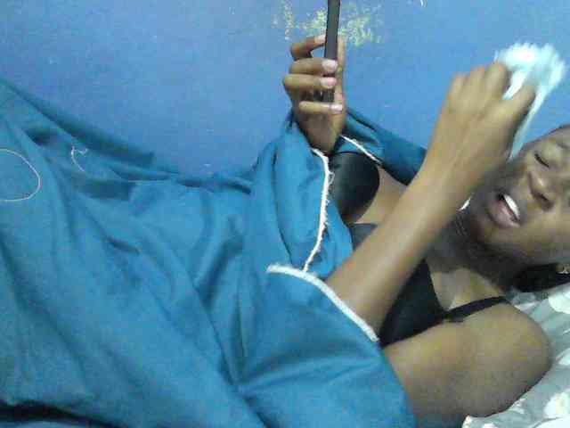 Mystiq-Ella webcam