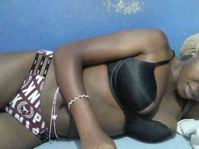 Mystiq-Ella webcam