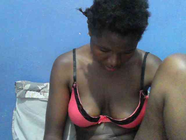 Mystiq-Ella webcam