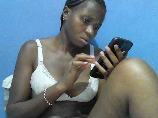 Mystiq-Ella webcam