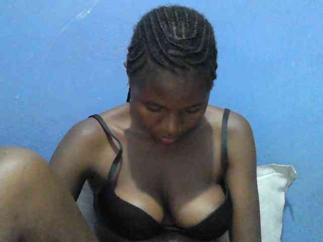 Mystiq-Ella webcam