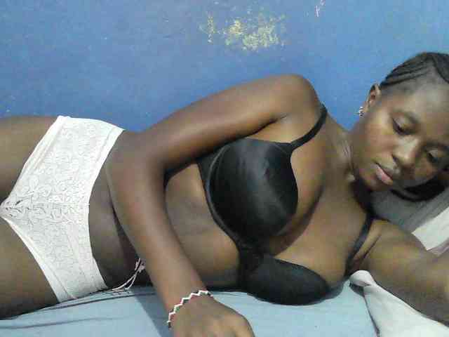 Mystiq-Ella webcam