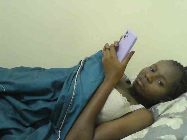 Mystiq-Ella webcam