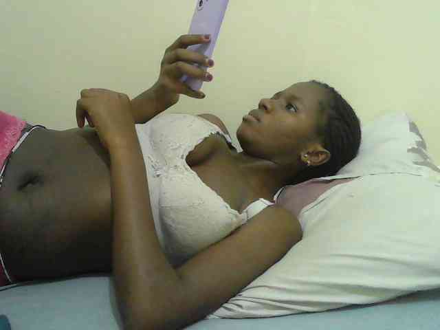 Mystiq-Ella webcam