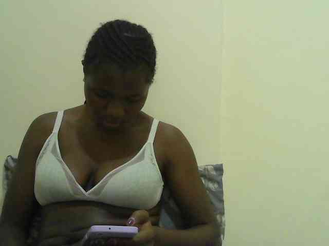 Mystiq-Ella webcam
