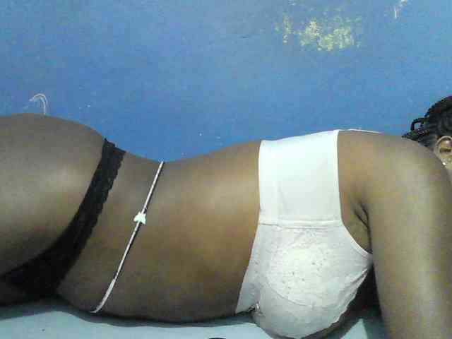 Mystiq-Ella webcam