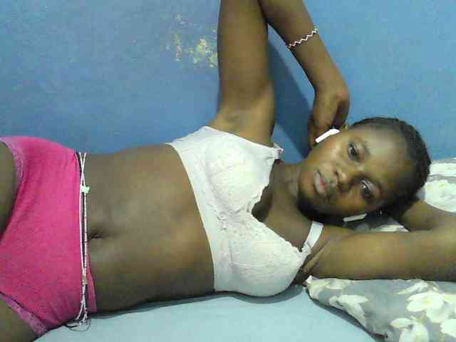 Mystiq-Ella webcam