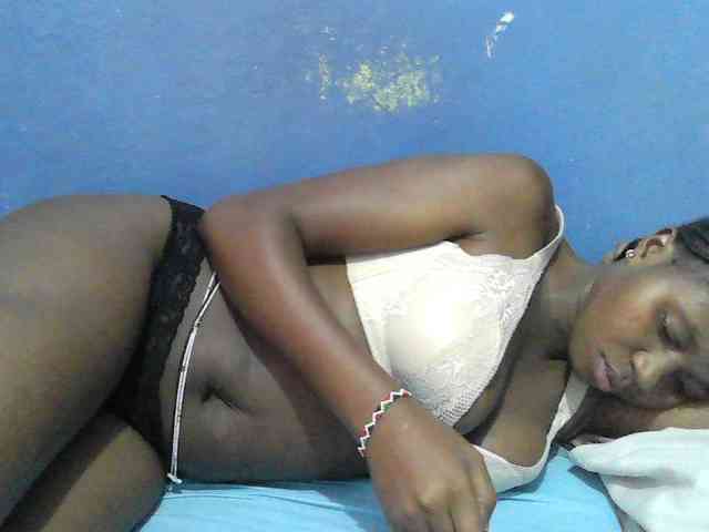 Mystiq-Ella webcam