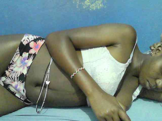 Mystiq-Ella webcam