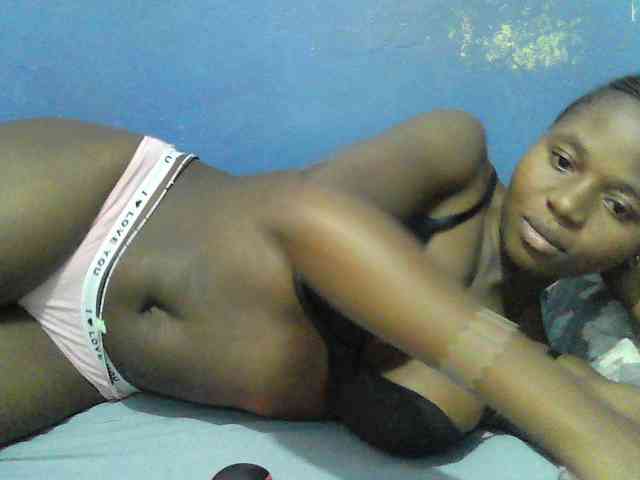 Mystiq-Ella webcam