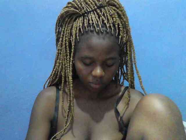 Mystiq-Ella webcam