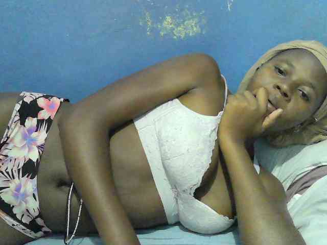 Mystiq-Ella webcam