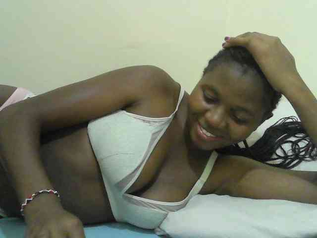 Mystiq-Ella webcam