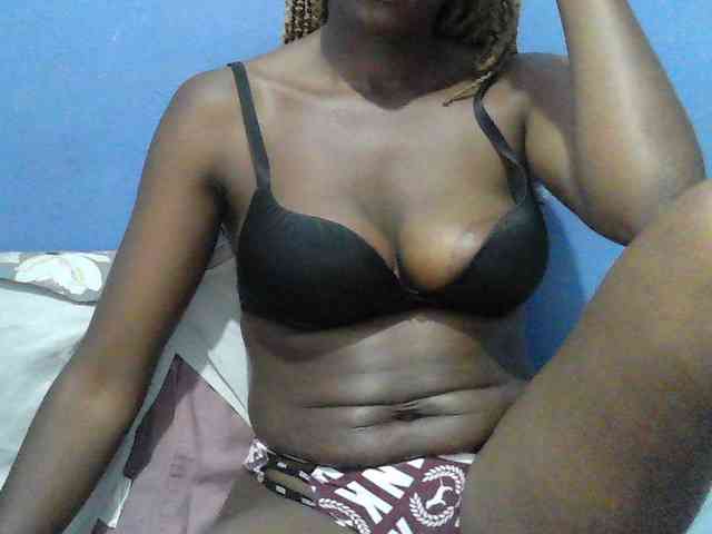 Mystiq-Ella webcam