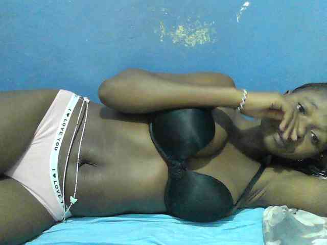 Mystiq-Ella webcam