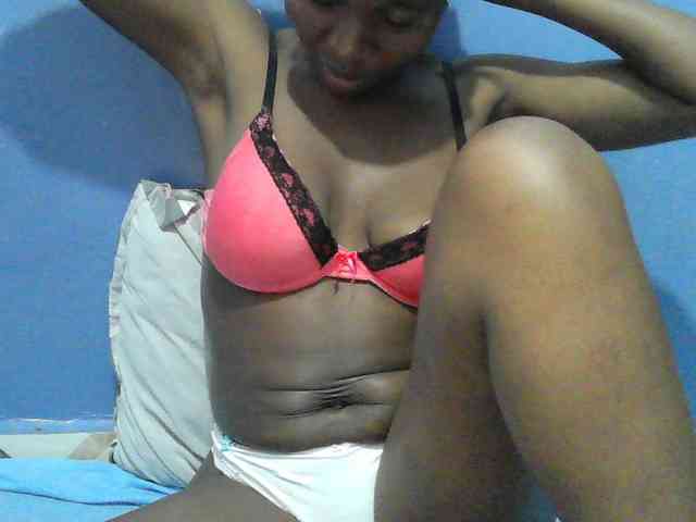 Mystiq-Ella webcam