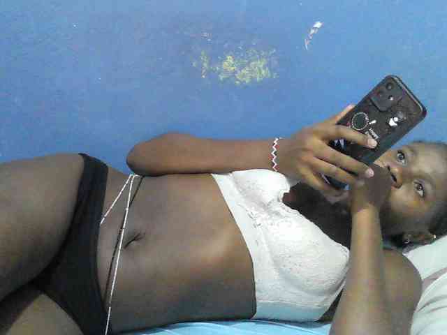 Mystiq-Ella webcam