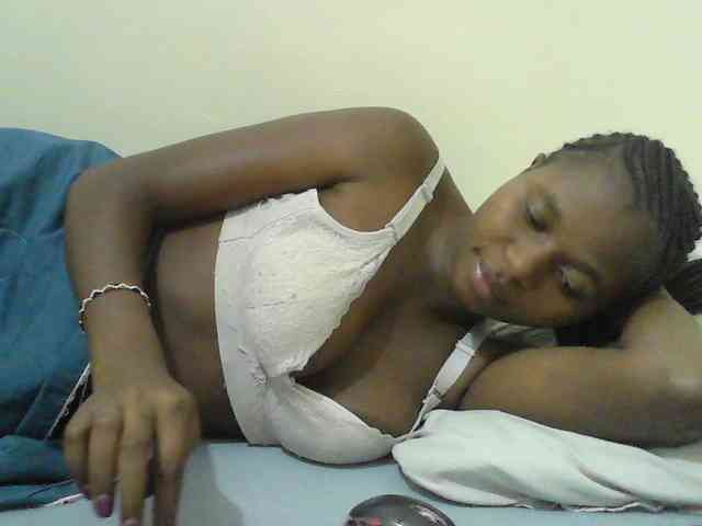 Mystiq-Ella webcam