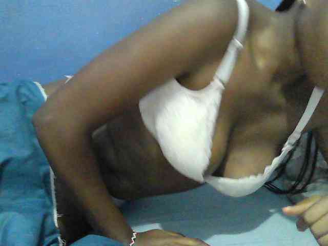 Mystiq-Ella webcam
