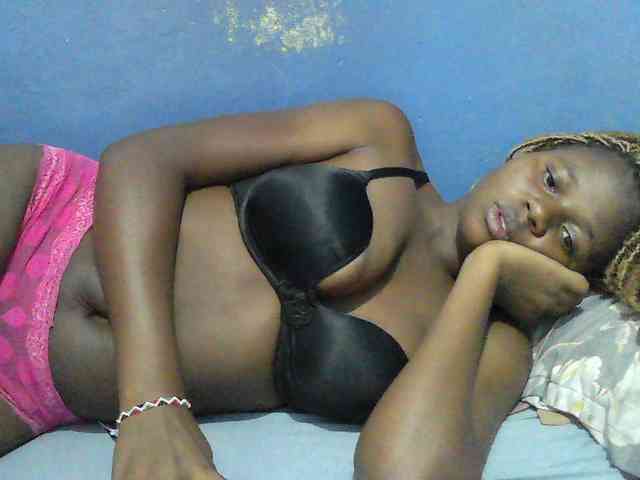 Mystiq-Ella webcam
