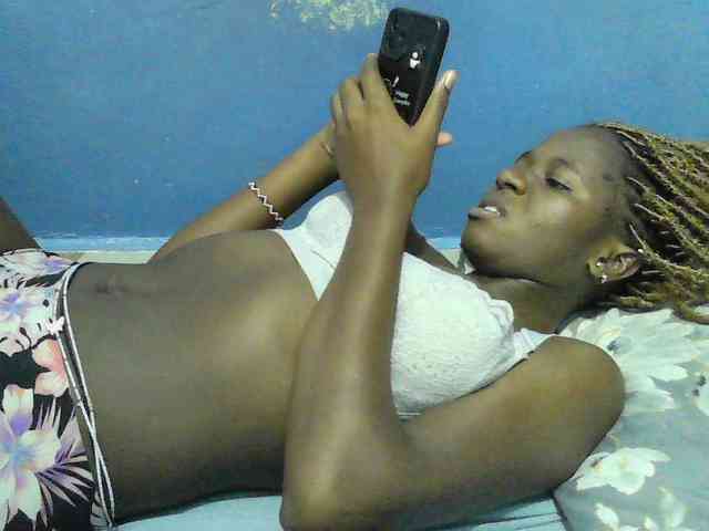 Mystiq-Ella webcam