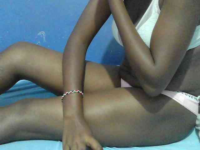 Mystiq-Ella webcam