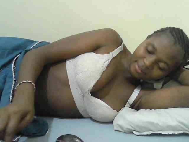 Mystiq-Ella webcam