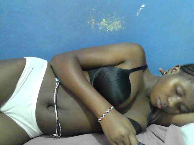 Mystiq-Ella webcam