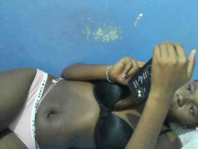 Mystiq-Ella webcam